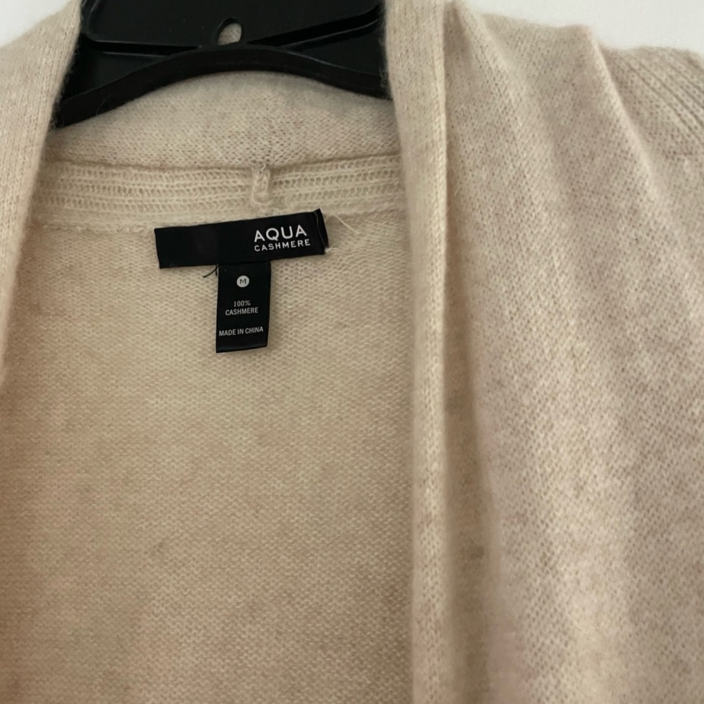 Elegant Blush/cream Aqua Open-Front Cashmere Sweater. - Picture 2 of 3